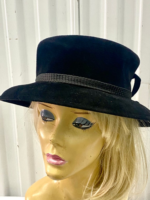 Mon Cheri Luxury Fashion Women s Black Velour Hat… - image 1