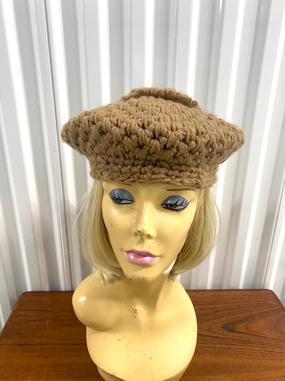 Vintage 1970s Boho Hand Knitted Woolen Beret