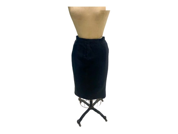 Vintage 1960s Black Shantung Silk Skirt Size 26 W… - image 1