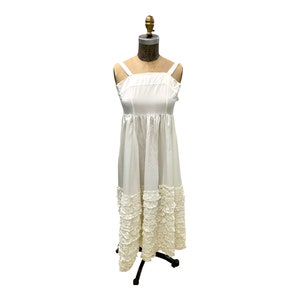 Vintage Full Slip With Ruffled Layered Lace Hem Med