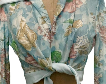 Top corto vintage de los años 70 con lazo en la cintura y estampado floral, talla pequeña.