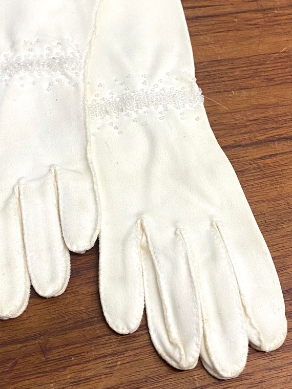 Vintage White Nylon Gloves With Beaded Trim Size … - image 4