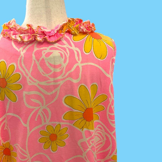 Bright Pink With Yellow Flowers Retro Vintage 197… - image 8