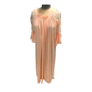 Vintage 1950s Peach Chiffon W/ Lace Nightgown By Yolande Size S