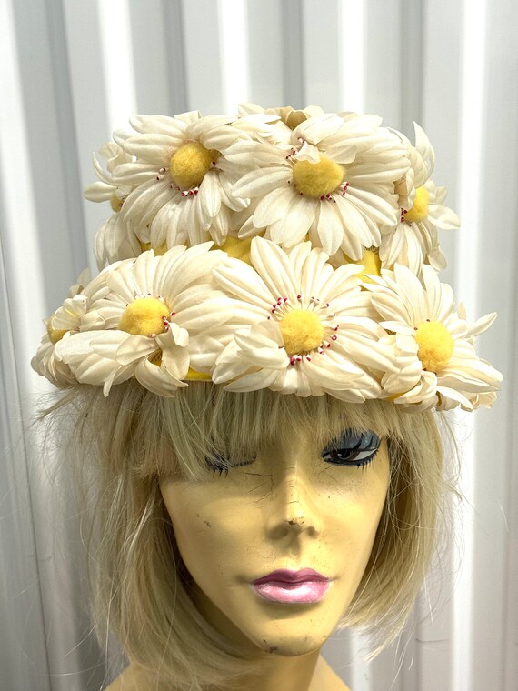 Vintage Mid Century Daisy Flower Hat
