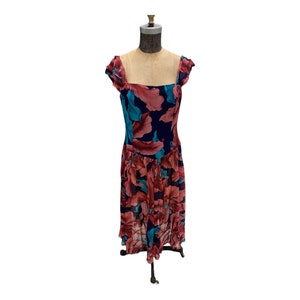 Vintage Floral Pattern Light Summer Sleeveless Dress Med