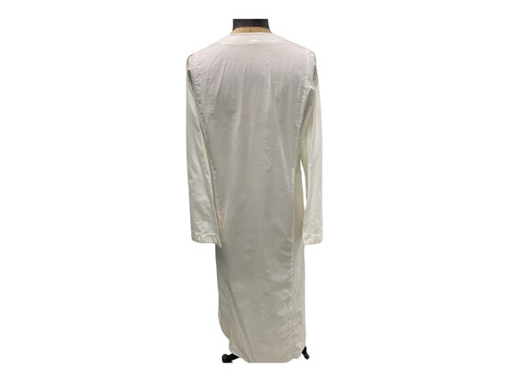 Vintage White Cotton Robe / Traditional Maxi Dress - image 10