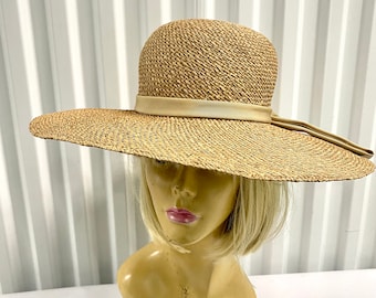 1980s Red Adolfo II Brimmed Straw Hat With Chin Strap Bonwit  display picture 3