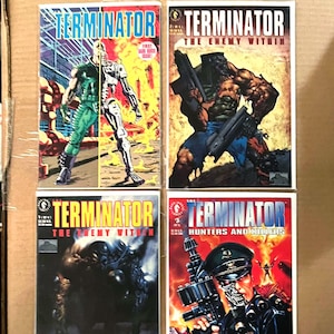 Puede incluir: Cuatro cómics de Terminator. Las portadas muestran ilustraciones llenas de acción del Terminator, con títulos como "The Enemy Within" y "Hunters and Killers". El texto en negrita y los colores vibrantes dominan las portadas.