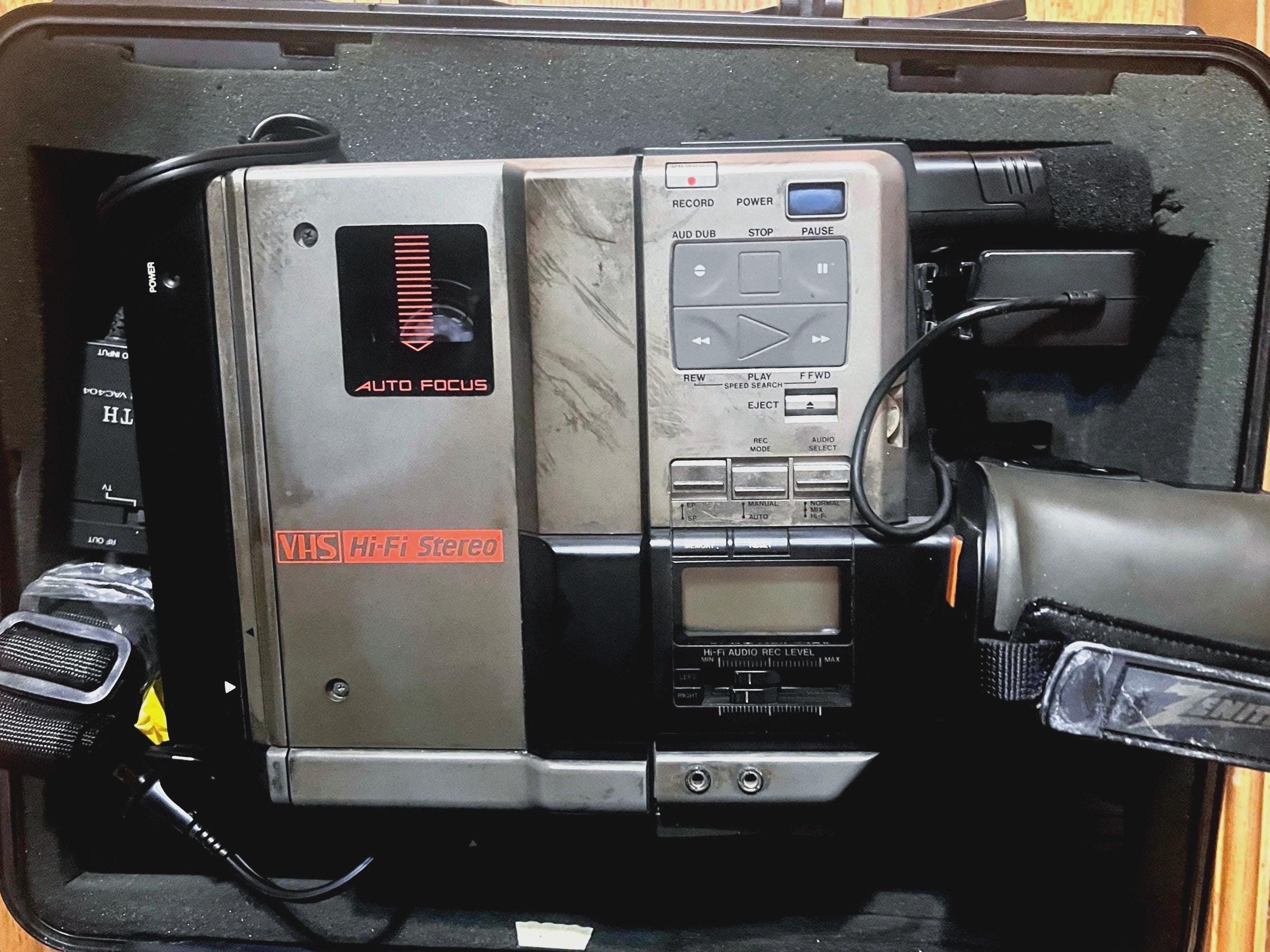 Zenith VM7100 1st Ever Hi Fidelity Stereo VHS Camcorder Vintage