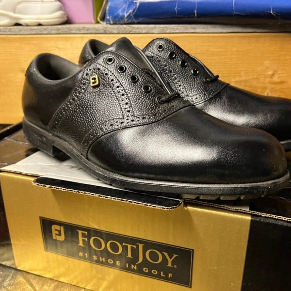 Footjoy Spikeless Golf Shoes Classic Onyx Black @ a vintage Sale Price!   New in the Box Unused Old Stock in Size 9