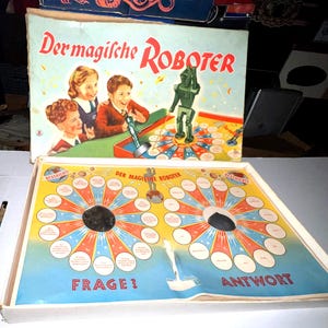 Dermagilche Roboter Vintage 1950&#39;s Rare German Cult Game The Magic Robot with Metal Robot and built in mirrors. Schmidt the Robot