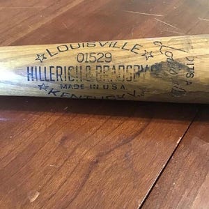 Johnny Bench Louisville Slugger Baseball Bat Model 01529 Vintage Hillerich & Bradsby Wooden Louisville Slugger. Rare #5 on knob