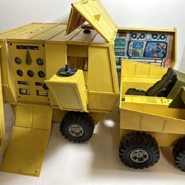 GI Joe Vintage 1972 AT Adventure Team Mobile Support Vehicle. Vintage GI Joe Key Item