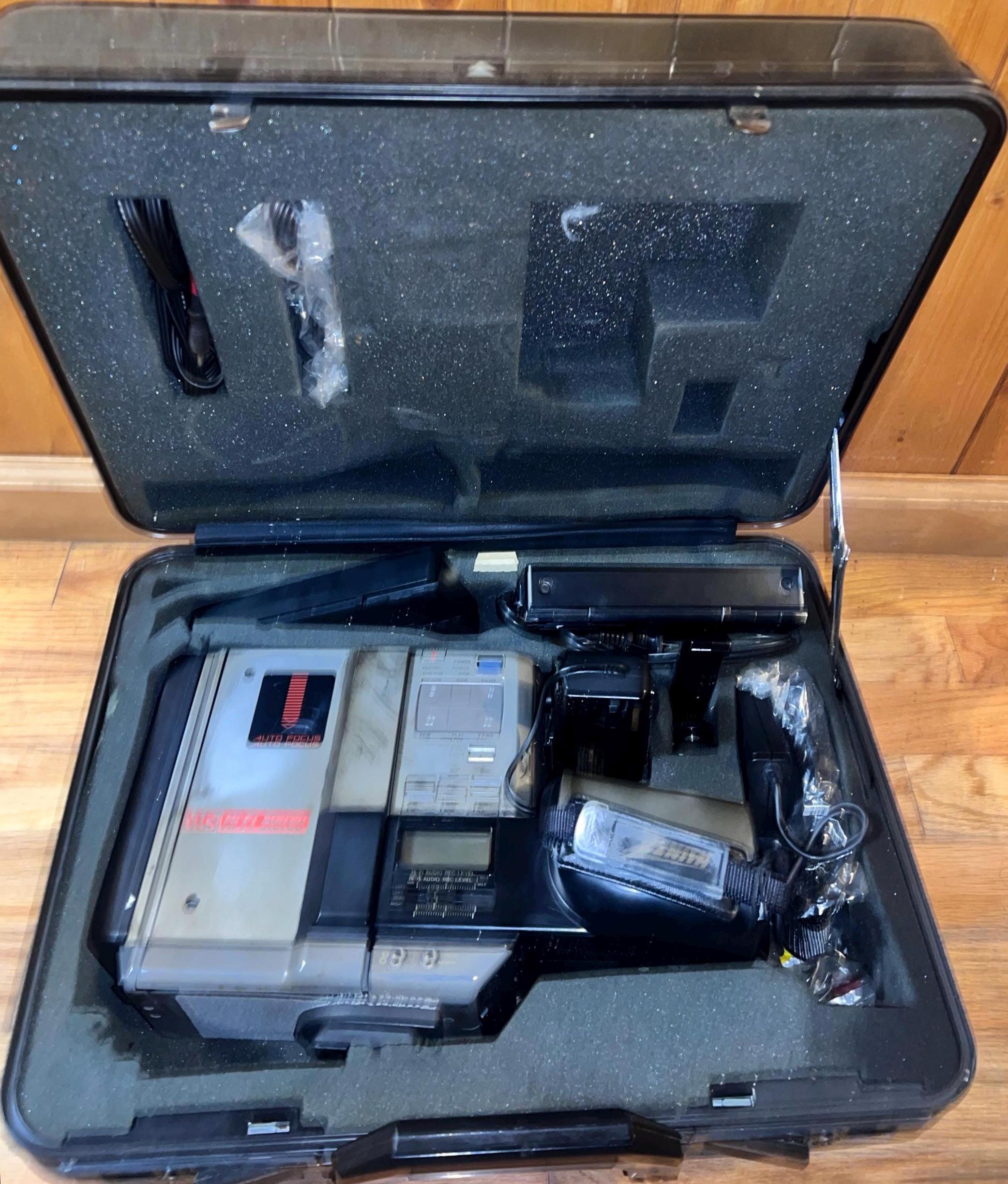 Zenith VM7100 1st Ever Hi Fidelity Stereo VHS Camcorder Vintage