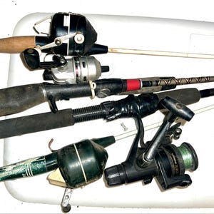 collectable fishing reels and poles Vintage Reel Solid Glass Rod. Montgomery Ward No. 69 6310 Sports Trading Post 1940's wood fishing rod with