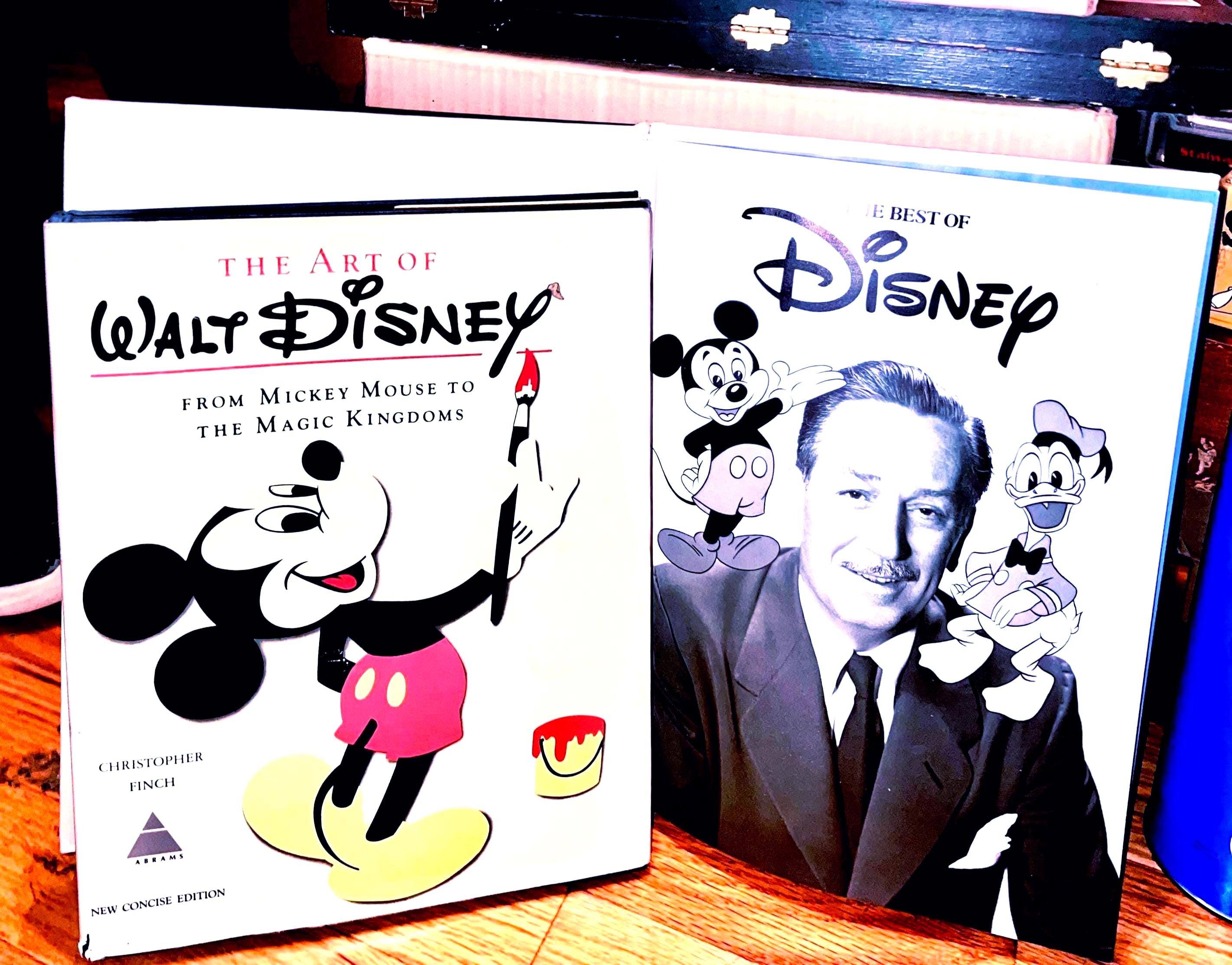 The Art of Walt Disney 1975, 192 P AND/OR the Best of Disney 1988