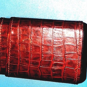 Vintage Faux Alligator/ Croc Leather Styled Cigar Travel Case Mini Humidor w a Spanish Cedar Type of Interior for Crush Free Travel in Style