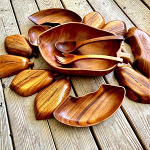 Genuine Monkey Pod & Philippine Craft 9 Piece Wooden Bowl Collection  and Serving Tray w/ Side Bowl Soup Salad Serving Set for 4 Vtg. 1970s