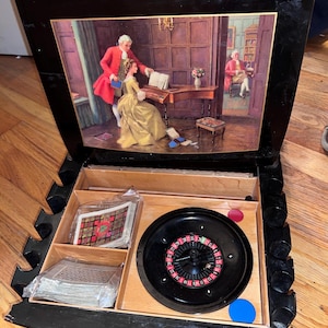 Casino Caddy w Old Italian Card Game. Roulette, Poker. Fancy Vintage Portable Lacquered Wood Gaming Set. Beautiful Décor w Hours Gaming Fun
