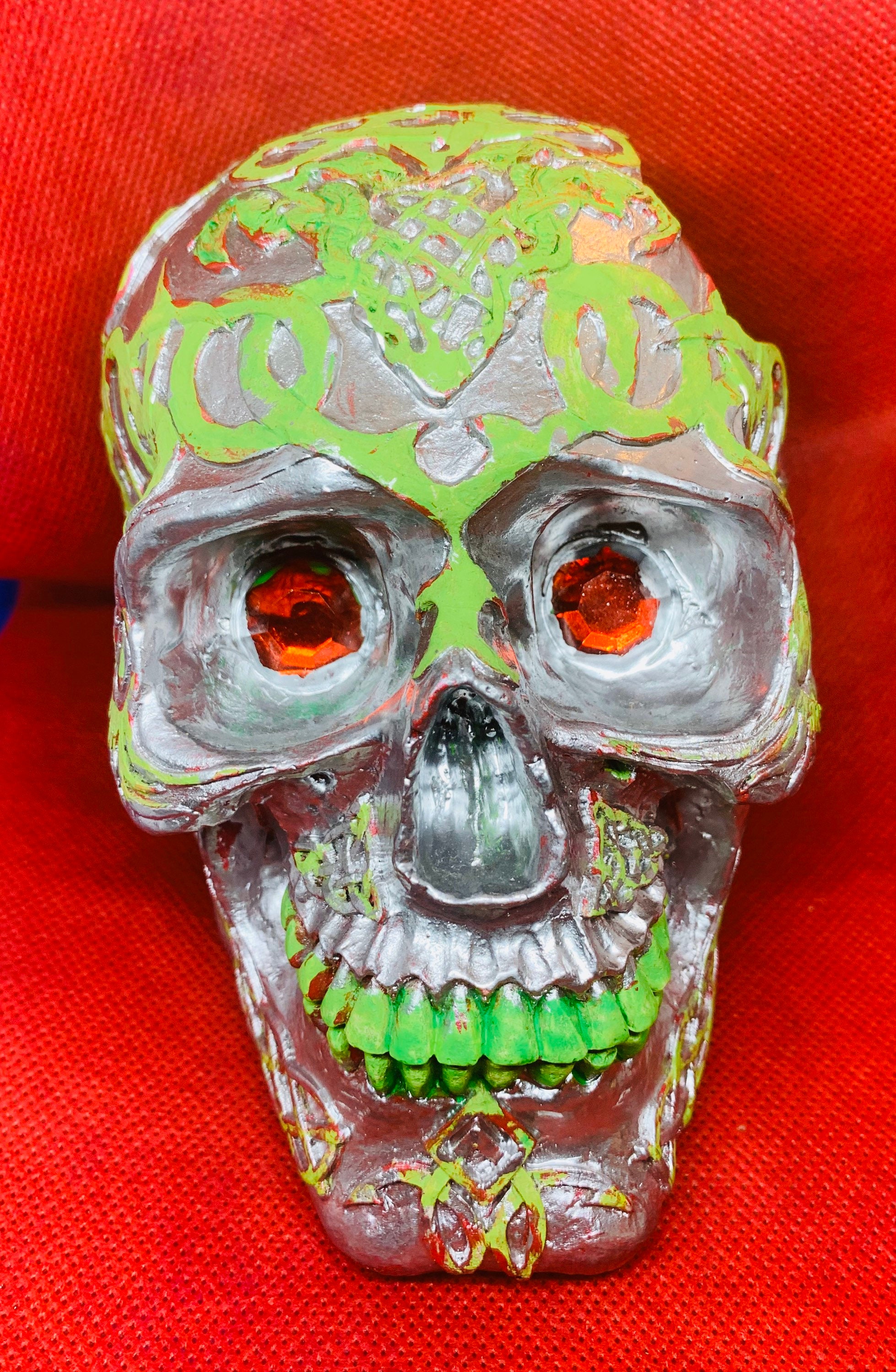 Cráneo pintado a mano Calavera de Azúcar Esqueleto Cabeza - Día de Muertos,  Decoración de Bar, Jardinera, Halloween, Dia de los Muetos Calavera Candy  Skull. - Etsy México, image size:1958x3000