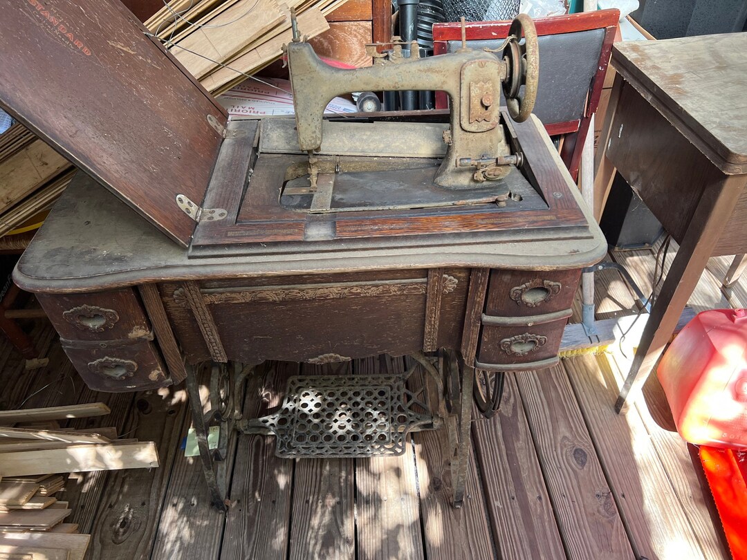 4 Vintage Sewing Machines and 3 Vintage Sewing Machine Tables. Must