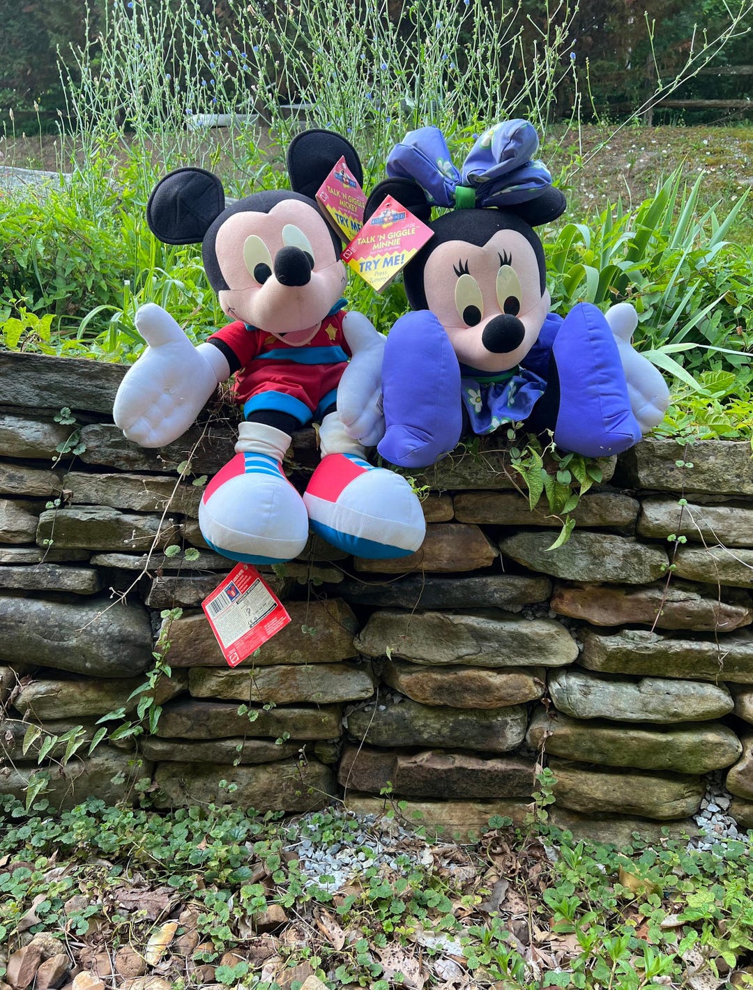 Mickey Mouse & Minnie Mouse Talk N Giggle Giant Plush W Tags. Each 1 ...