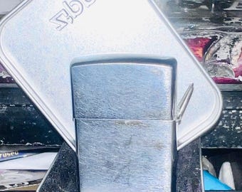 Vintage 1991 Loss Proof  Windproof Zippo w Tach-A-Loop.  Classic   Zippo w Brushed Chrome Finish in Zippo Box Made in USA Lifetime Warranty