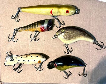 Fishing Baits! All Wood and others. Collection of 5 Classic Fish Hitting Fishing Lures and Collectable Fishing Plugs