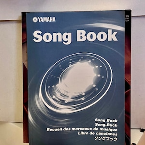 Songbuch von YAMAHA. Mehrsprachiges Buch der Liedmusik. Passend für PSR Portatone model Keyboards, alle Keyboards, 40 Songs auf 158 Seiten!