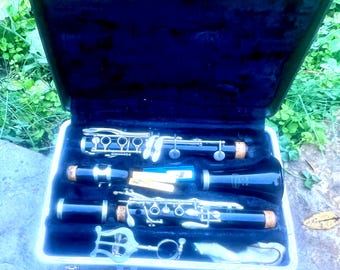 A Fine Mid-century 18S Artley Clarinet Woodwind - Prelude USA