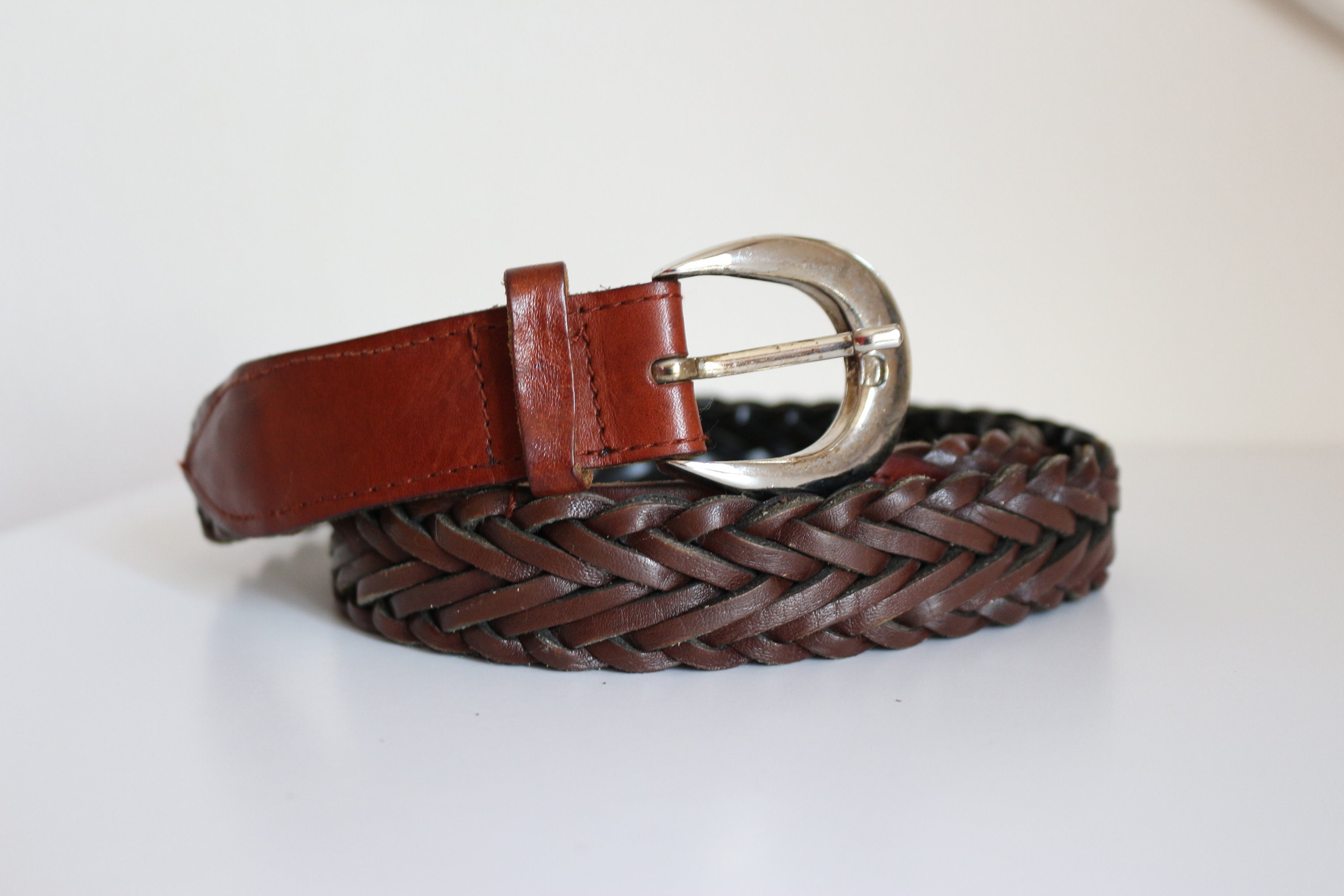 Vintage Brown Braided Leather Belt: Woven Design With Silver  display picture 2