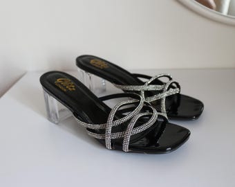 Sandálias de salto alto com strass Y2K - Glitz London Retro Heels UK 5