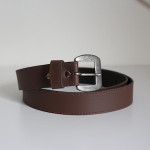Vintage Brown Faux Leather Belt: Silver Tone Buckle, Retro Style