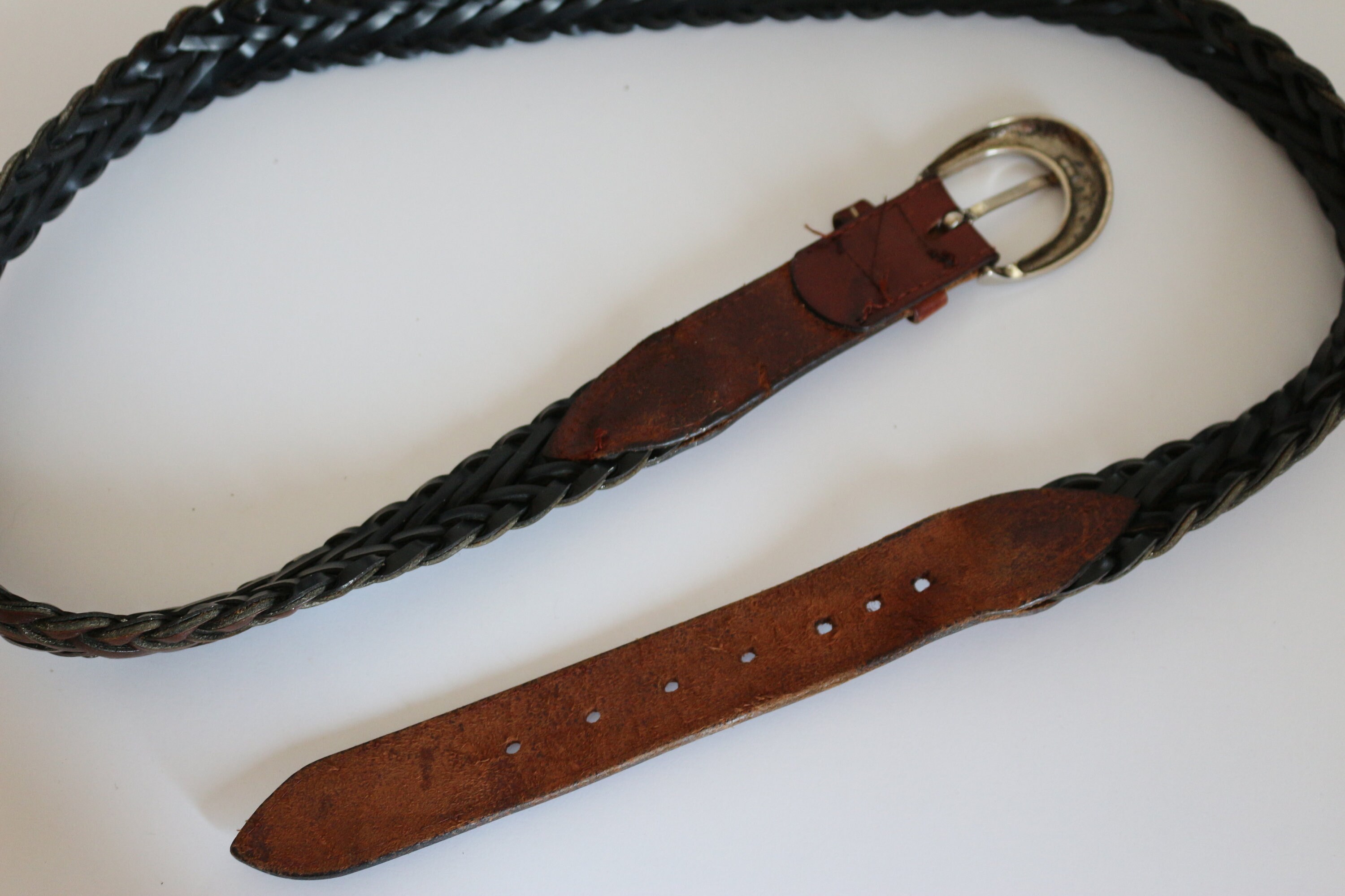 Vintage Brown Braided Leather Belt: Woven Design With Silver  display picture 1