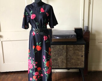 black muumuu