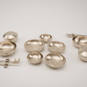 Korean Premium Traditional Handmade Tableware Bronzeware BANGJJA YUGI Plates Set for 2 Person 한국 유기 2인 반상기 세트 image 2