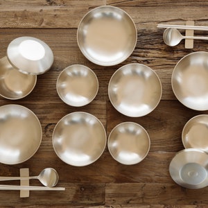 Korean Premium Traditional Handmade Tableware Bronzeware BANGJJA YUGI Plates Set for 2 Person 한국 유기 2인 반상기 세트 image 3