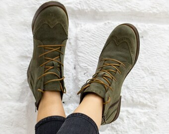 women olive green boots