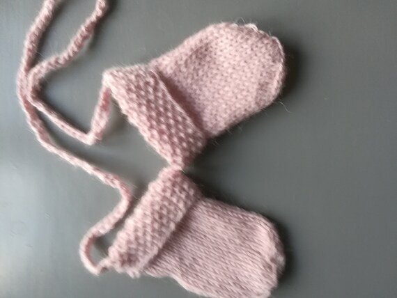 Hand Knitted Baby Mittens Ribbon Tie 0-3 months Pink 