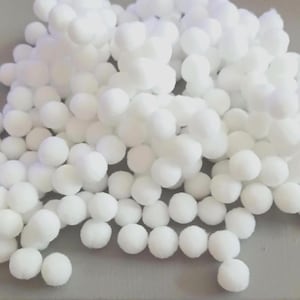 10mm white fluffy felt pompoms  x 100 for all you craft needs