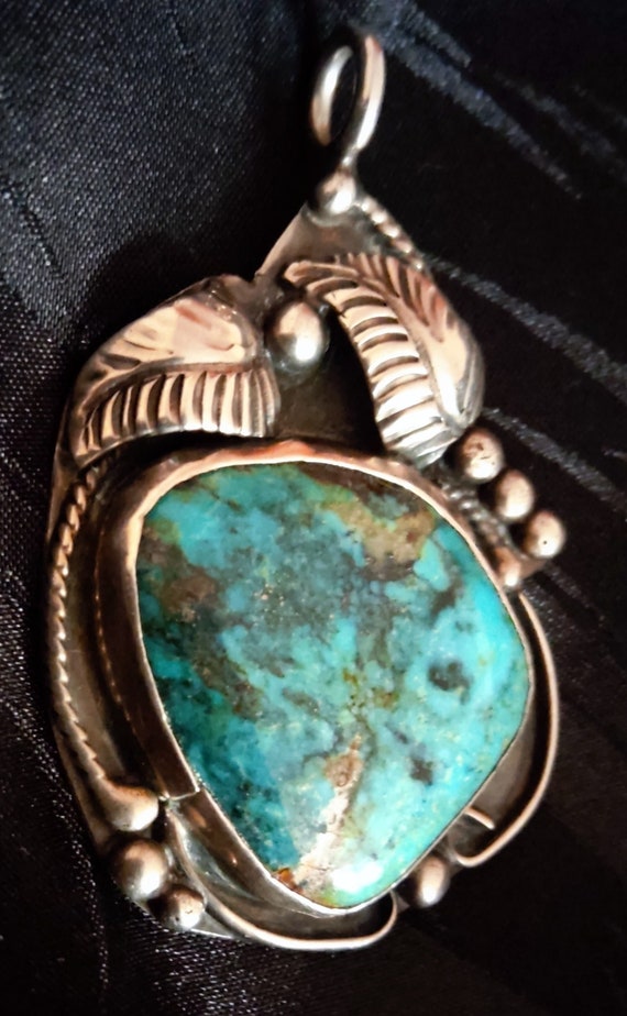 Sterling Silver Indigenous Handmade Turquoise Pend