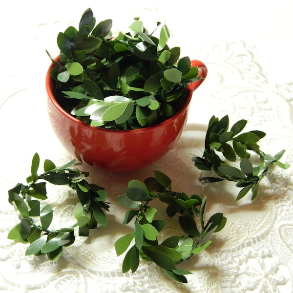 Rustikale Serviettenringe mit Buchsbaum Blättern, St Patrick Dekor, Osterhochzeit