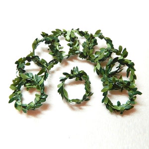 Saint Patrick Green napkin rings Boxwood greenery Easter napkin Wedding holiday, Rustic Table Décor, woodland village dinner evergreen