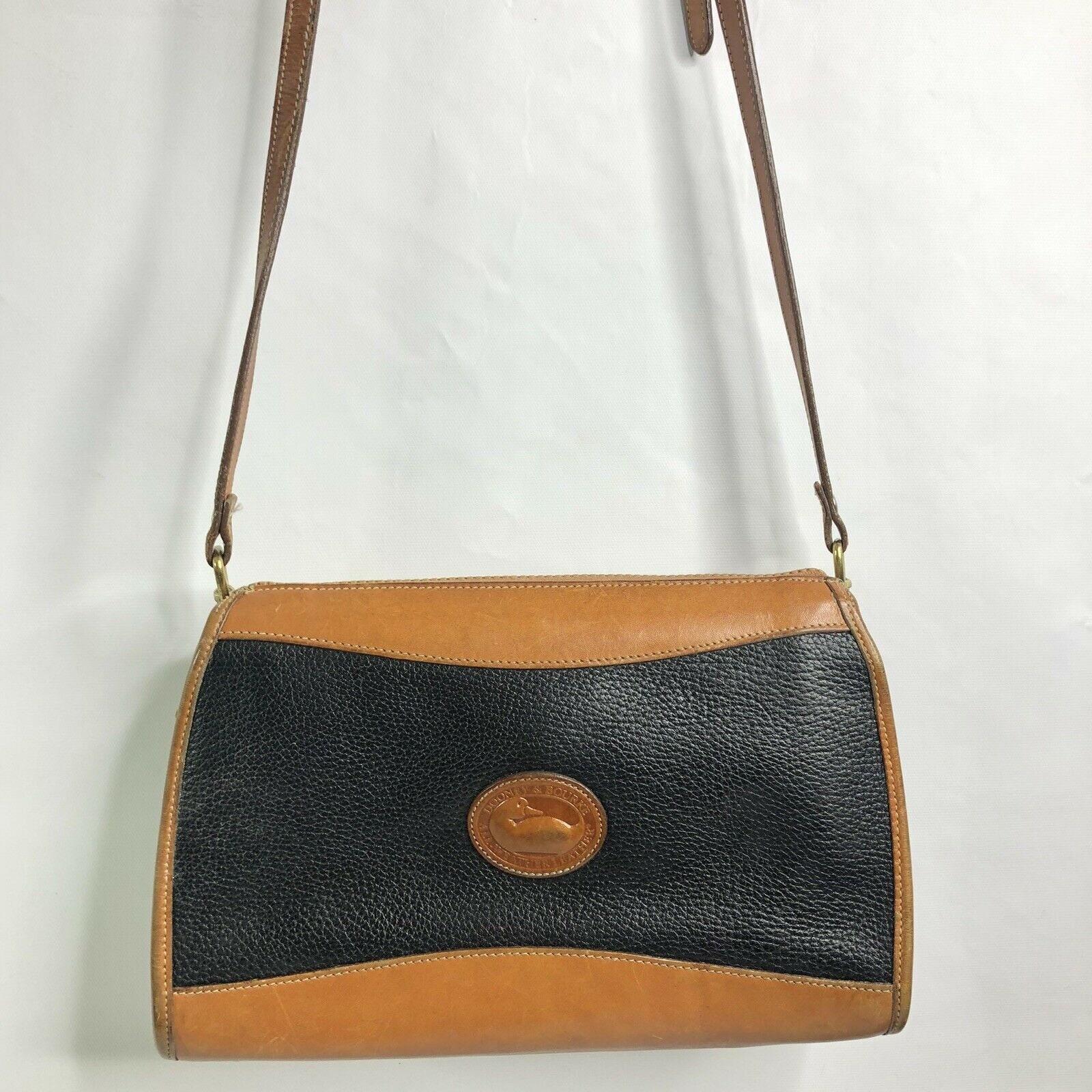 Vintage Dooney Bourke Shoulder Bag Black Zipper Top British