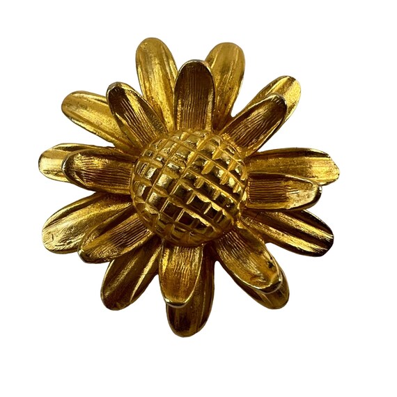 Vintage Yellow Gold Tone Daisy Clip On Earrings 3… - image 6