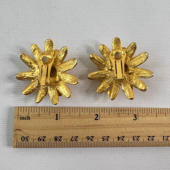 Vintage Yellow Gold Tone Daisy Clip On Earrings 3… - image 4