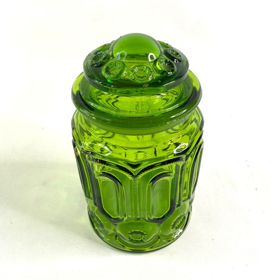 L.E. Smith Moon and Stars Green Glass Apothecary Jar Lid 5 1/4