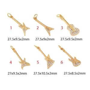 Micropavé CZ instrument hanger, 18K goud gevulde bas hanger, gitaar hanger, cadeau voor muziekliefhebbers voor sieraden maken