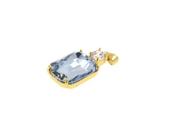 Pendentif rectangle en cristal transparent avec sertissage griffes en or et accent de diamants, parfait pour les cadeaux de bijoux de mariée, 13,8 x 28,2 mm